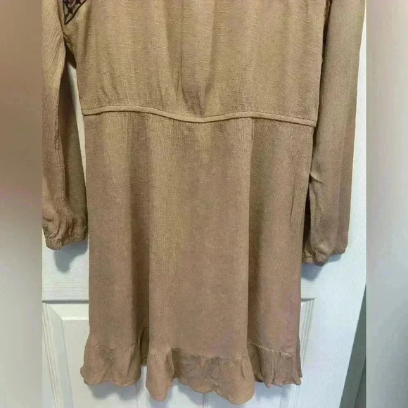 Roolee dress - Picture 2 of 10